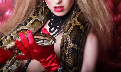 Забраниха на „Мулен Руж“ да използва живи змии