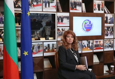 Илияна Йотова песимист за съдбата на българите в РС Македония