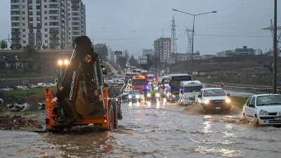 Проливен дъжд предизвика наводнения в Анкара в събота вечерта Улиците в