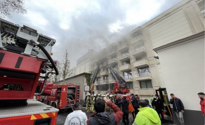 Пожар в хотел в Истанбул, двама са загинали