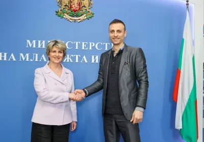 Бербатов се срещна с министър Лечева, бистрят българския футбол