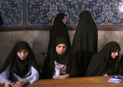 Президентът на Иран: Жените са длъжни да носят хиджаб