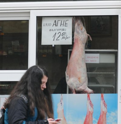 Търговците на едро предлагат месото на магазините за 20 лева
