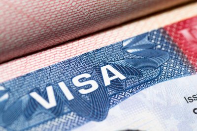 Вдигат таксите за кандидатстване за някои визи за САЩ