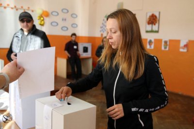 Слаба избирателна активност в Кипър
