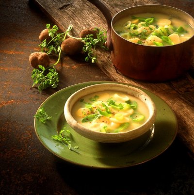 Светкавична картофена супа с праз
