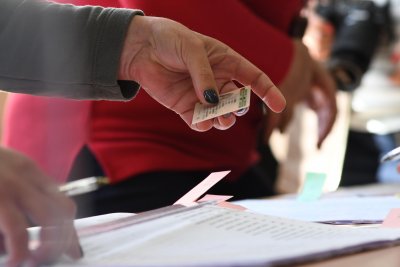 „Галъп”: Избирателната активност към 11.00 ч. е 10,3%