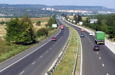 Движението по автомагистрала "Хемус" в посока София се нормализира