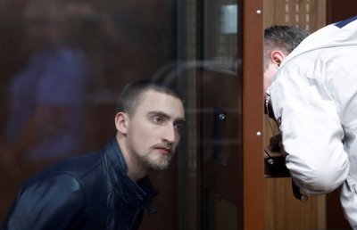 Руски творци подкрепиха актьор, осъден за насилие срещу полицията