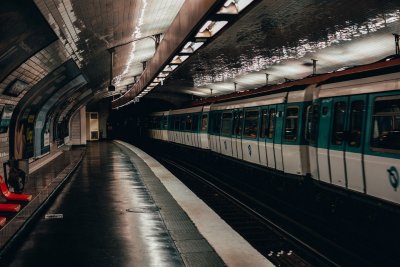 Влак без машинист ужаси Париж