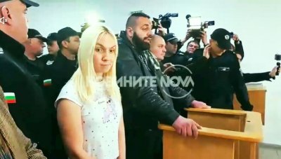 Чеченеца, Емили и Тошо Куката влязоха в съда с белезници (ВИДЕО)