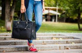 Жена си забрави чантата в рейса, намери я без пари 