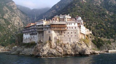Манастирите скитовете и килиите на Света гора няма да приемат