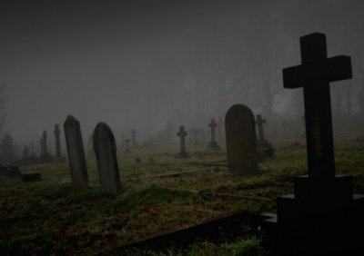 Покъртителна чалга балада изпял върху гроб в пловдивското село Трилистинк