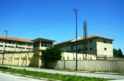 Опасен престъпник избяга от затвора в Пазарджик 