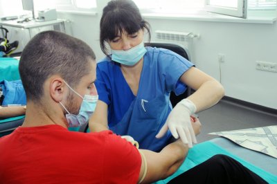 Общо 52 ма души в Сливен са дарили кръв за родилката