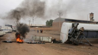 Тежки боеве се водят вече няколко часа в суданската столица