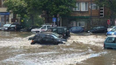 Пловдив пред потоп – отвориха спешен телефон