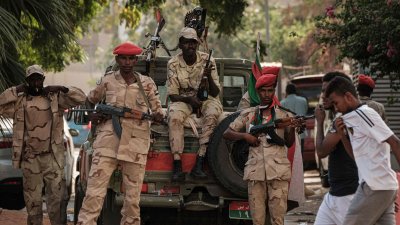 Служител на ЕК е бил прострелян в Судан