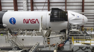 Отложиха изстрелването на ракетата на SpaceX Tова стана само минути