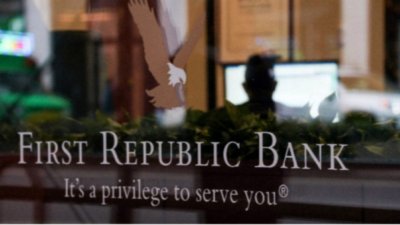 Спад на акциите First Republic Bank с над 20% след силен отлив на банкови депозити