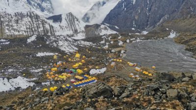 64 годишният Господин Динев се отказа да щурмува най смъртоносния връх в