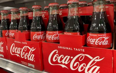 Кока Кола Coca Cola обяви че продажбите ѝ през първото тримесечие на