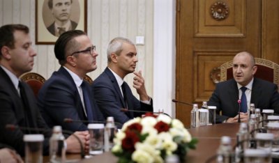 Продължават консултациите при президента Румен Радев в опит да се