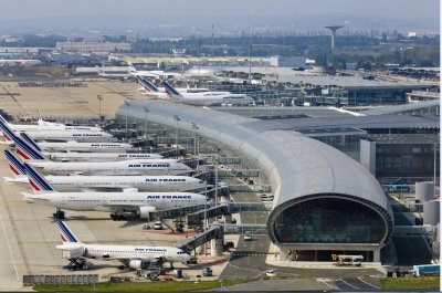Стачки на редица летища във Франция в края на тази