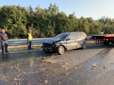Верижна катастрофа с 3 коли в София отцепен е районът