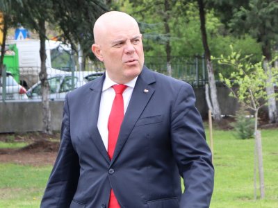 Главният прокурор Иван Гешев ще се прибере днес от официалното