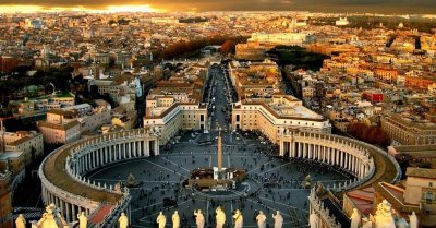 Революционно: Папа Франциск представи нова констутуция за Ватикана