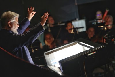 Митрополит Киприан - диригент в Софийската опера