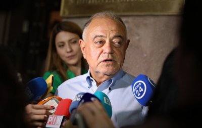 Съпредседателят на Демократична България Атанас Атанасов заяви че не смята