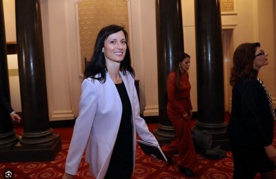 Кандидат премиерът на ГЕРБ Мария Габриел е дадена на прокуратурата Срещу