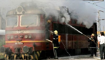 Запалил се е последният вагон на бързия влак от Варна