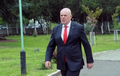 Главният прокурор Иван Гешев е разпитан в Софийската градска прокуратура