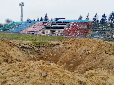 Динамо Киев показа бомбардиран стадион