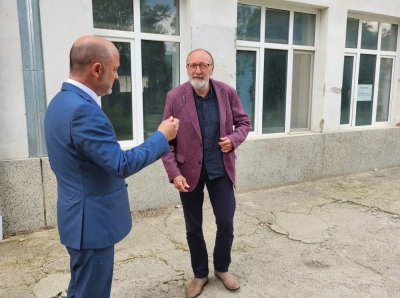 Министърът на здравеопазването в служебния кабинет Асен Меджидиев освободи директора