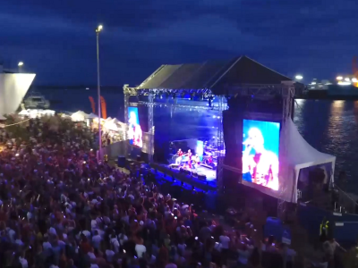 Arctic Monkeys пак идват, Бургас става "Градът на фестивалите"