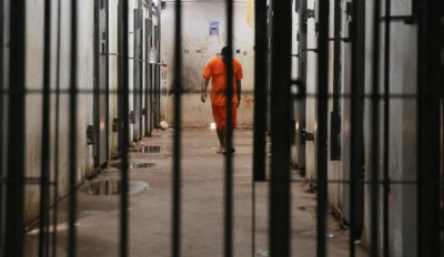 Избягал затворник в Чехия бе открит в неудобно за укриване