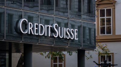 Стотици служители на Креди сюис Credit Suisse напускат банката всяка