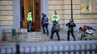 Трима души бяха ранени при нападение с нож в Швеция