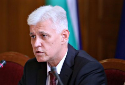 Димитър Стоянов: Не увеличаваме бг контингента в Косово 