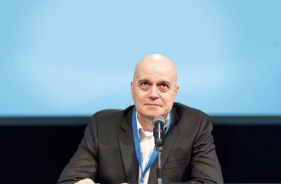 Лидерът на ИТН шоумен и шеф на кабеларка Слави Трифонов