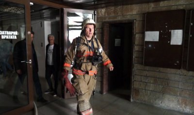 Евакуираха работещите в Родопския драматичен театър заради пожар