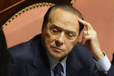 Берлускони пак е приет в болница 