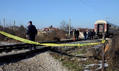 Пореден кошмар на пътя: Влак премаза мъж край гара Карлуково