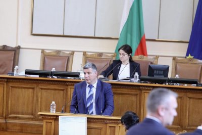 БСП иска Асен Василев да дойде в парламента да се обяснява за наводненията