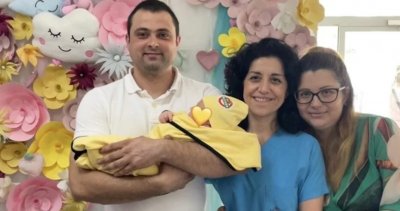 Бебе с тегло 5150 грама се роди в Пловдив Цели